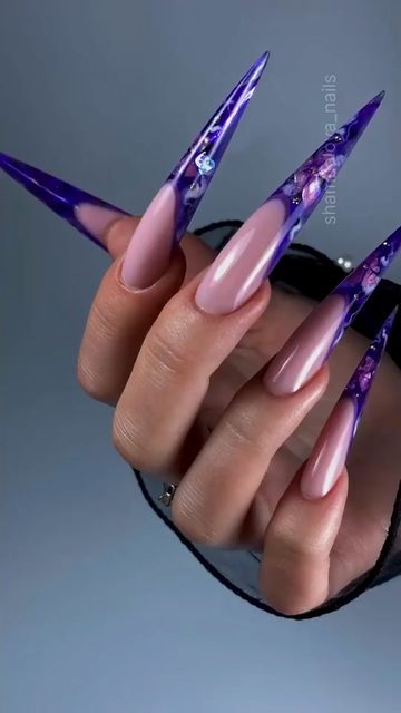 Відео: учениця @shambalova_nails робить довгі стилети